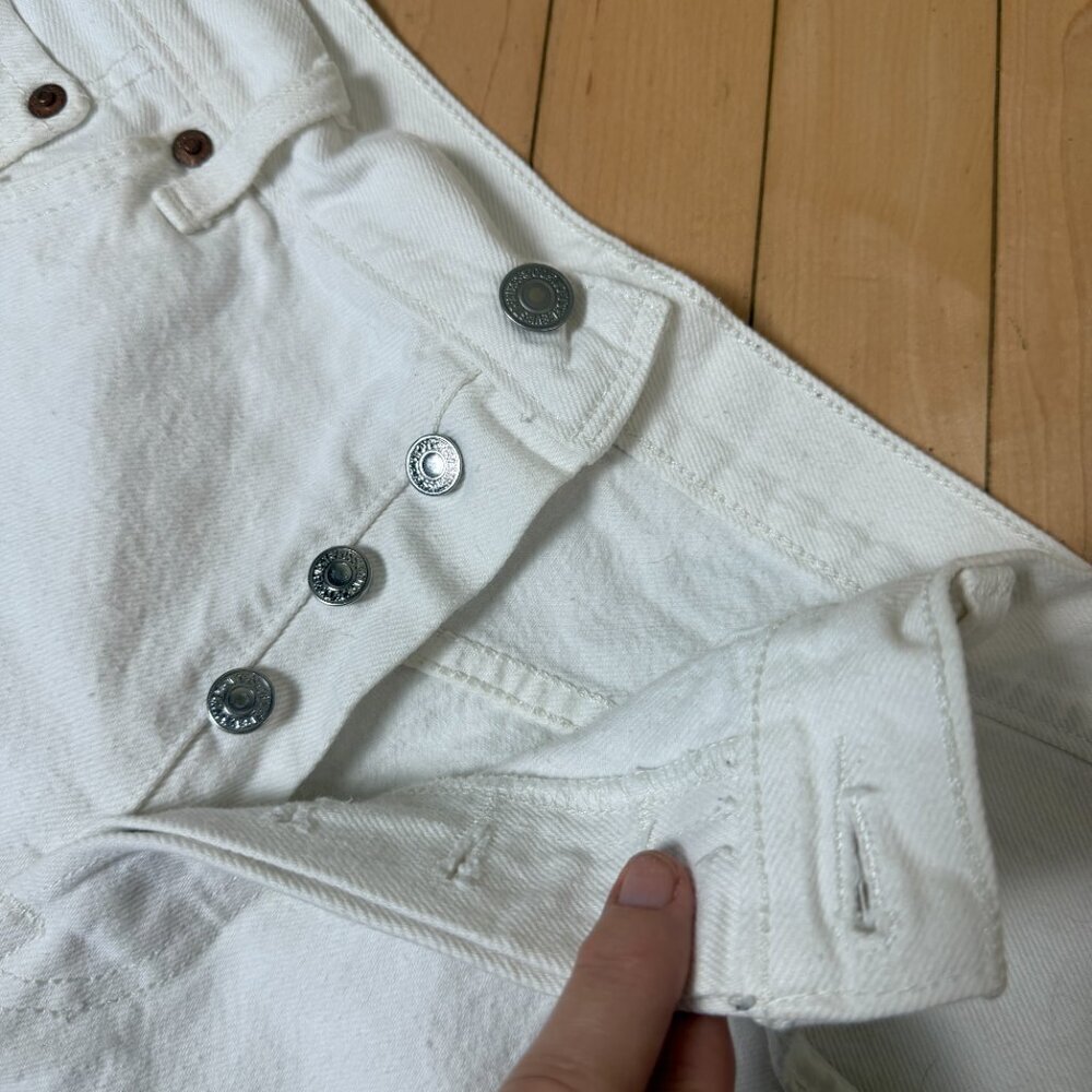 LEVI'S Premium Denim Jean Shorts Distressed White Size 31 - Picture 5 of 12